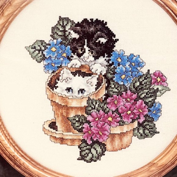 Janlynn Kitties and Flower Pots" Cross Stitch Kit - New/Sealed (1991) - Picture 3 of 6